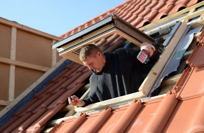 Pose de fenêtres de toit Velux à Maranville